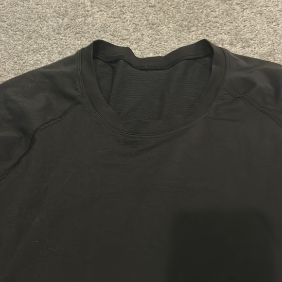 Never worn black long sleeve with thumb slits on sleeves - Picture 3 of 6